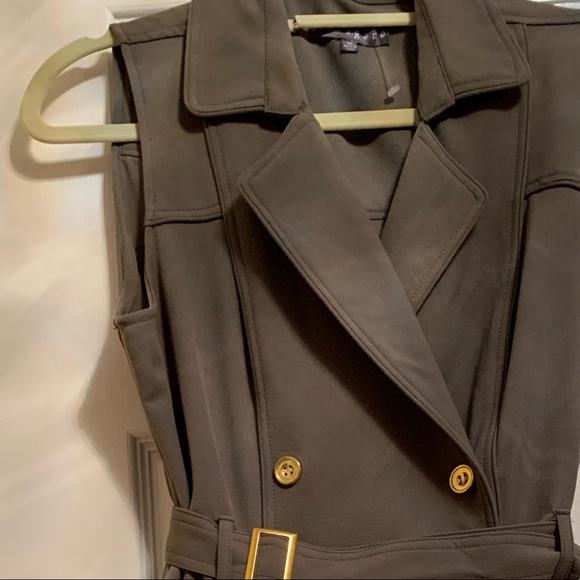 Never worn - Picture 2 of 2